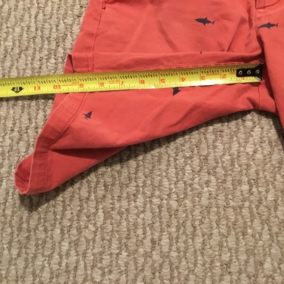 Old Navy Shark Chino Shorts Size 28 Ultimate Slim - Picture 2 of 8